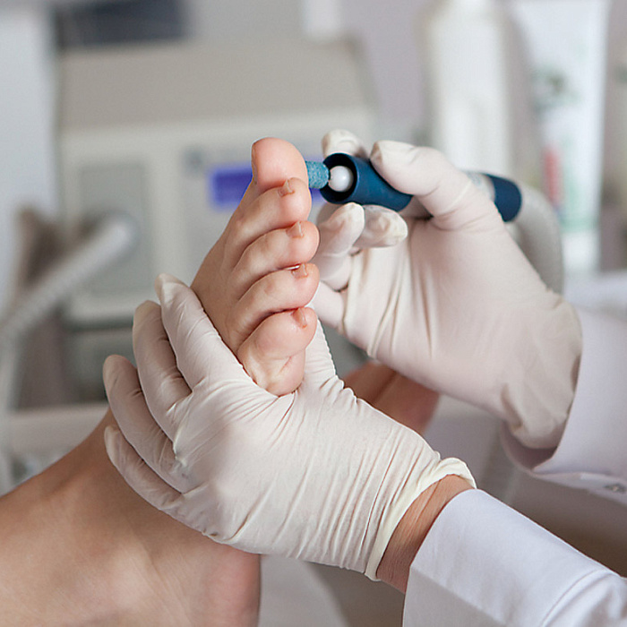 Педикюр мужской