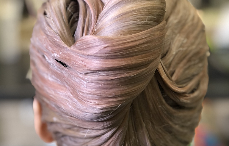 Тонирование волос в карамельный блонд